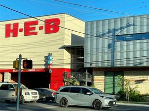 601 Hearn ST 207, Austin TX 78703