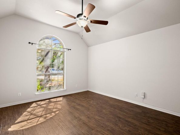 1206 Brophy DR, Pflugerville TX 78660
