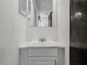 1010 W 23rd ST 16, Austin TX 78705