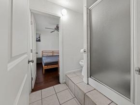 1010 W 23rd ST 16, Austin TX 78705
