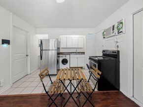 1010 W 23rd ST 16, Austin TX 78705