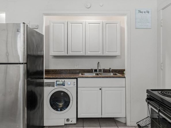 1010 W 23rd ST 16, Austin TX 78705