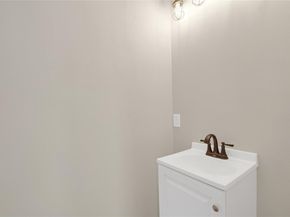 4913 Single Shot #B CIR, Austin TX 78723