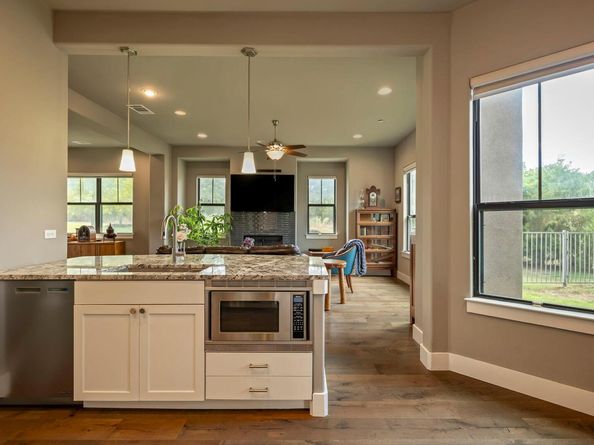 8200 Southwest PKWY 306, Austin TX 78735