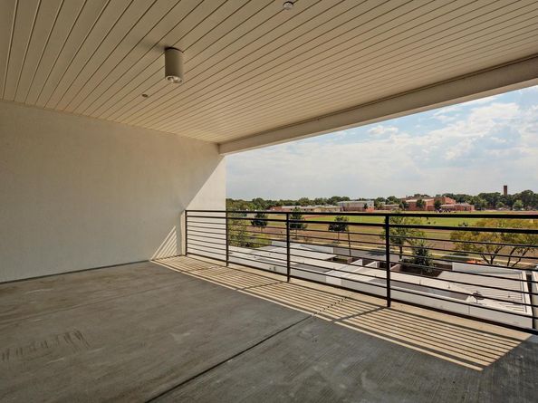 2612 W 12th ST 401, Austin TX 78703