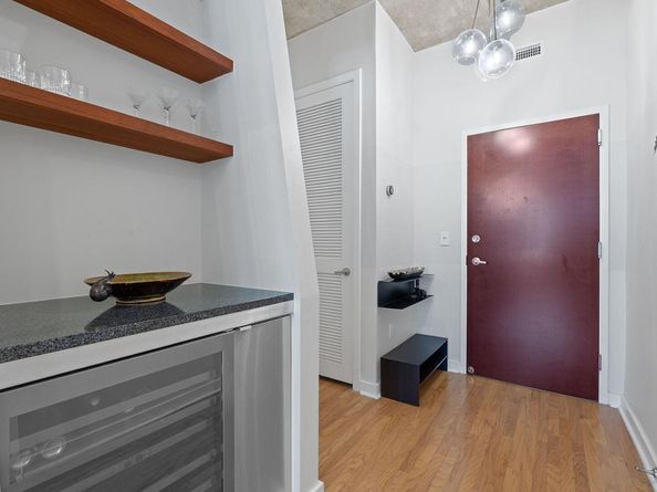 360 Nueces ST 1007, Austin TX 78701
