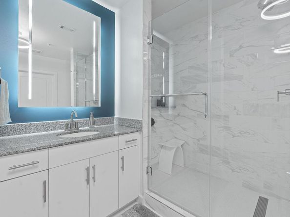 360 Nueces ST 1007, Austin TX 78701