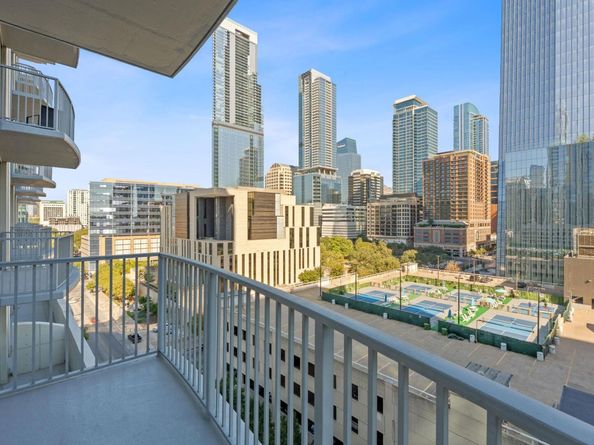 360 Nueces ST 1007, Austin TX 78701