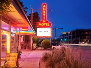 408 W Live Oak ST A, Austin TX 78704