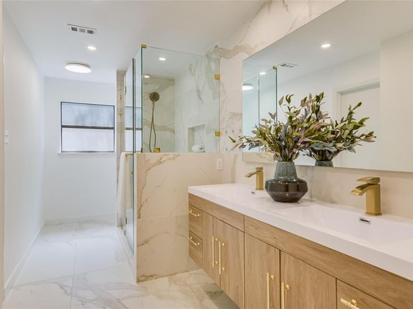 7013 Tesoro TRL, Austin TX 78729
