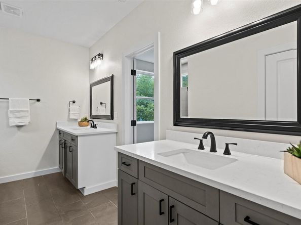 3611 Munson ST, Austin TX 78721