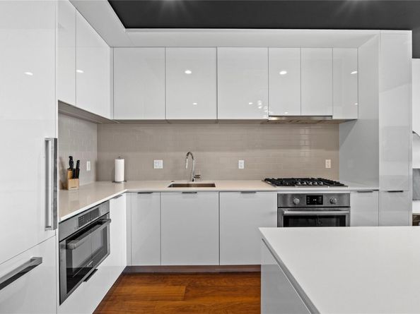44 East Ave 3103, Austin TX 78701