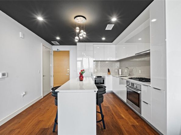 44 East Ave 3103, Austin TX 78701