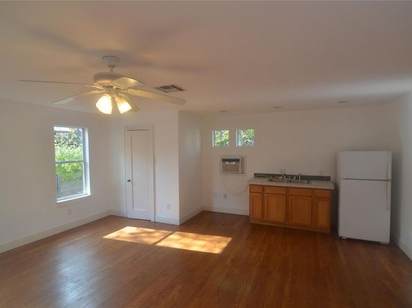 1721 Palma PLZ, Austin TX 78703