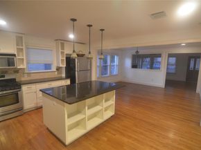 1721 Palma PLZ, Austin TX 78703