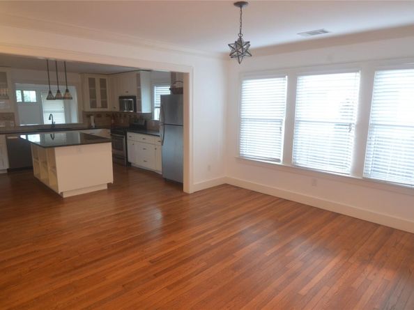 1721 Palma PLZ, Austin TX 78703