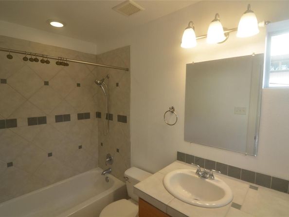 1721 Palma PLZ, Austin TX 78703
