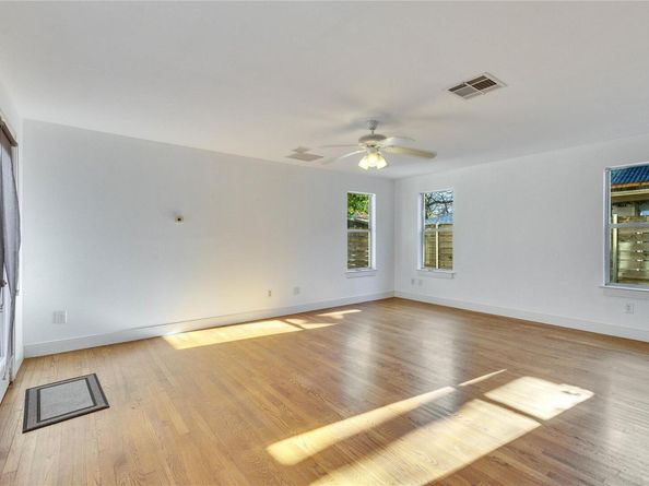 1721 Palma PLZ, Austin TX 78703