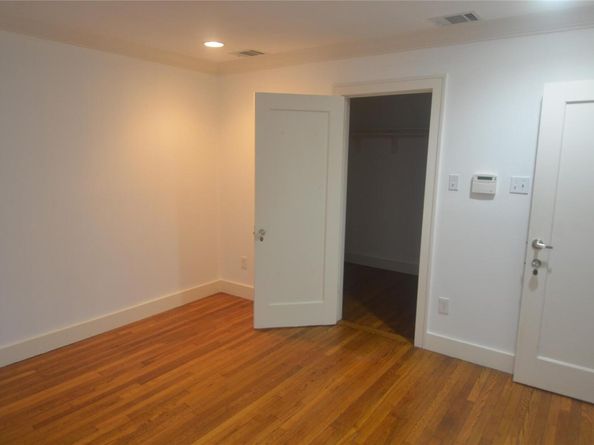 1721 Palma PLZ, Austin TX 78703