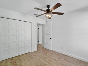 2124 Burton DR 133, Austin TX 78741