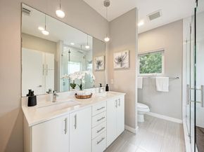 3008 E 14th 1/2 ST A, Austin TX 78702