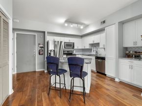 54 Rainey ST 609, Austin TX 78701