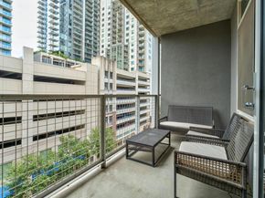 54 Rainey ST 609, Austin TX 78701