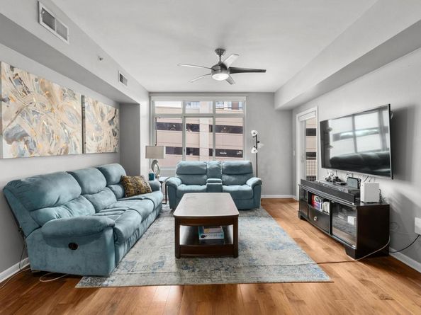 54 Rainey ST 609, Austin TX 78701