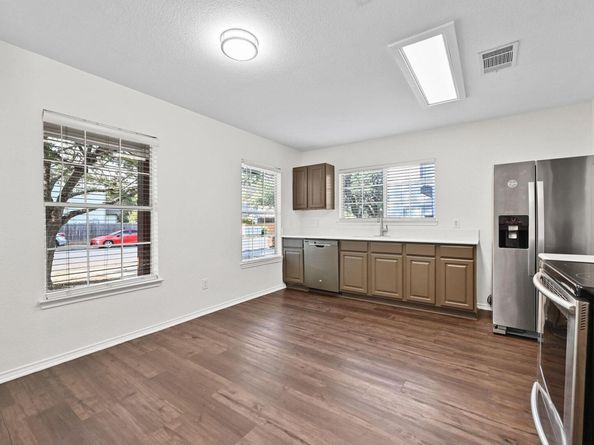 1400 Geoffs DR, Austin TX 78748