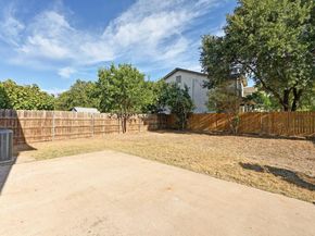 1400 Geoffs DR, Austin TX 78748
