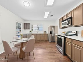 1400 Geoffs DR, Austin TX 78748