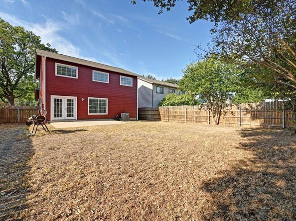1400 Geoffs DR, Austin TX 78748