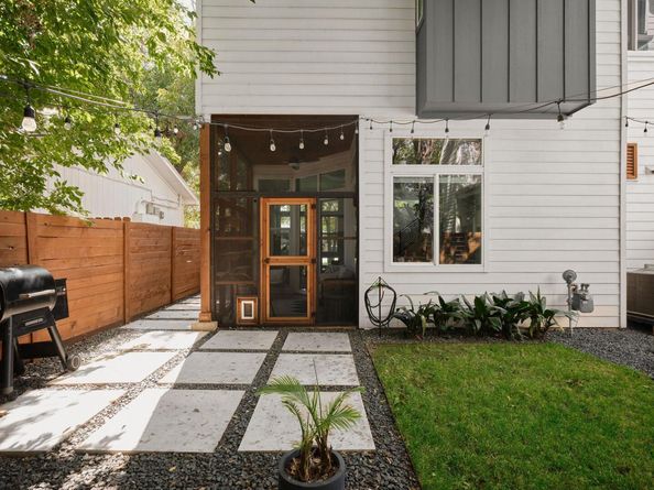 2806 Lyons RD 1, Austin TX 78702