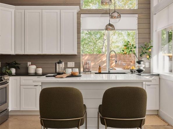 2806 Lyons RD 1, Austin TX 78702