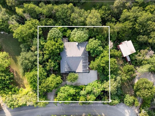 18 N Peak RD, West Lake Hills TX 78746