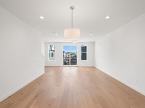 3613 Jetson WAY 1102, Austin TX 78723