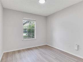 8015 Scotland Yard, Austin TX 78759