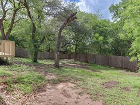 8015 Scotland Yard, Austin TX 78759
