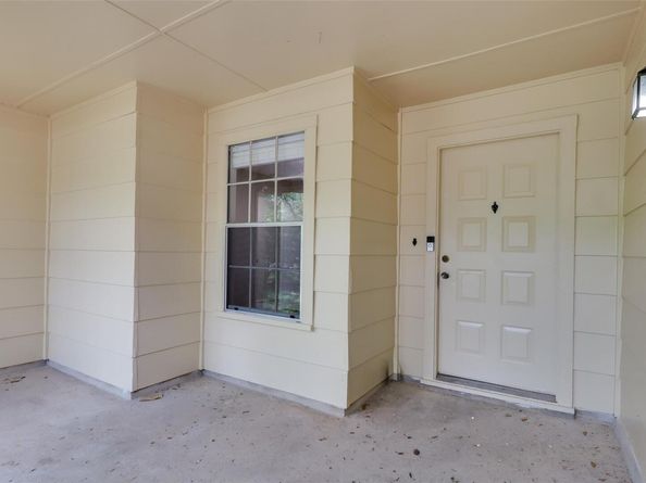 8015 Scotland Yard, Austin TX 78759