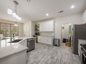 10232 Grizzly Oak DR, Austin TX 78748
