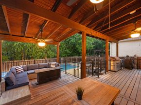 10232 Grizzly Oak DR, Austin TX 78748