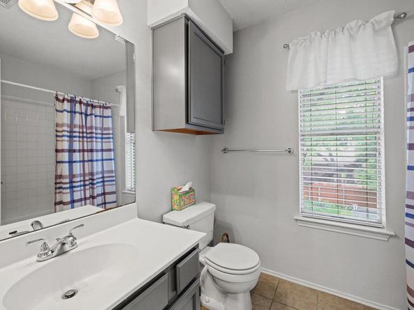 8410 Glen Canyon DR, Round Rock TX 78681