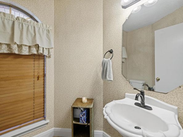 8410 Glen Canyon DR, Round Rock TX 78681