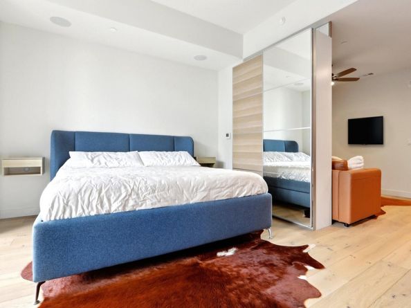44 East Ave 2806, Austin TX 78701