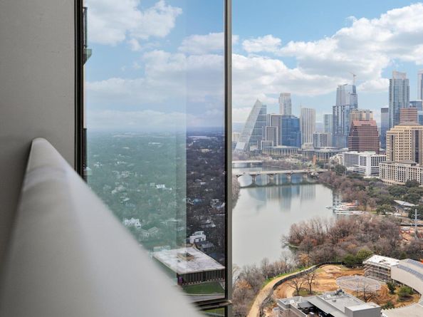 44 East Ave 2806, Austin TX 78701