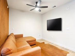 44 East Ave 2806, Austin TX 78701