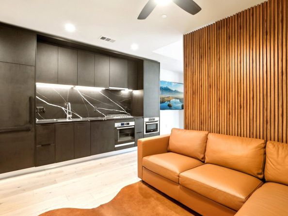 44 East Ave 2806, Austin TX 78701