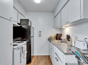 2803 Hemphill PARK B106, Austin TX 78705