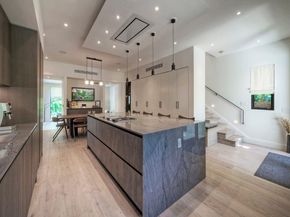 2309 S 4th ST, Austin TX 78704