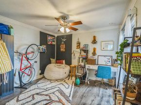 1304 Summit ST 107, Austin TX 78741